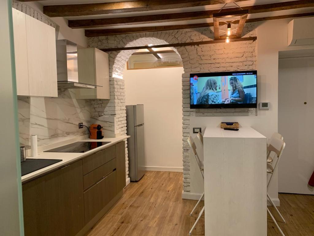 Elegant Suite In Milan Center Exterior photo