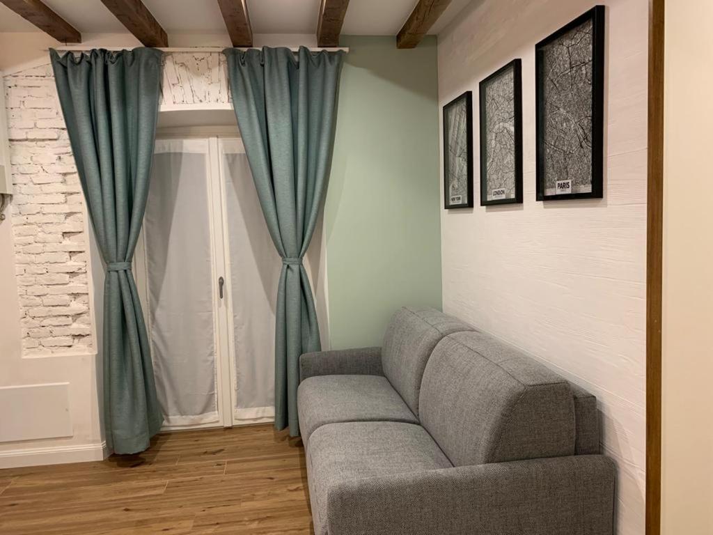 Elegant Suite In Milan Center Exterior photo