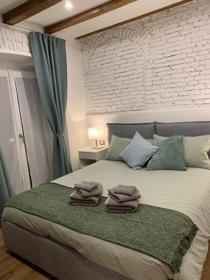 Elegant Suite In Milan Center Exterior photo