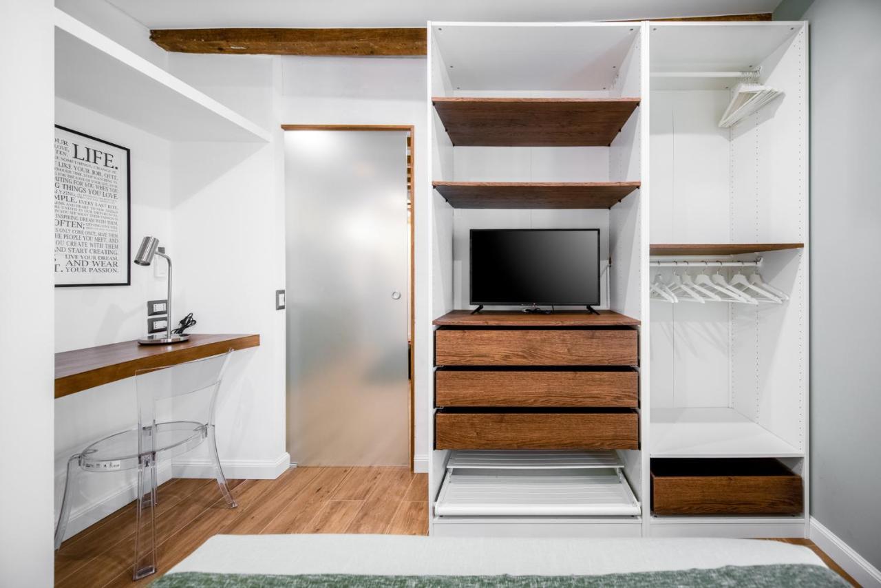 Elegant Suite In Milan Center Exterior photo